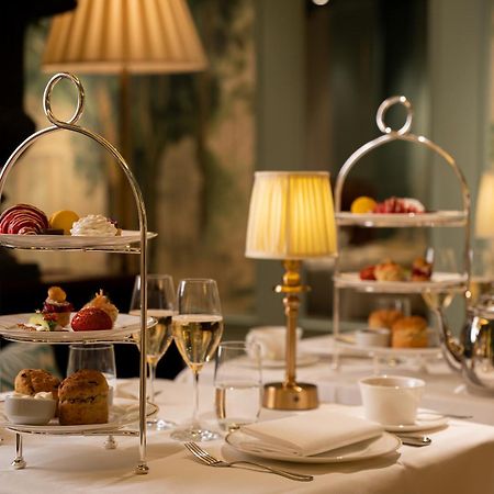 Hotel Diplomat Stockholm Exterior foto Afternoon tea at the Ritz