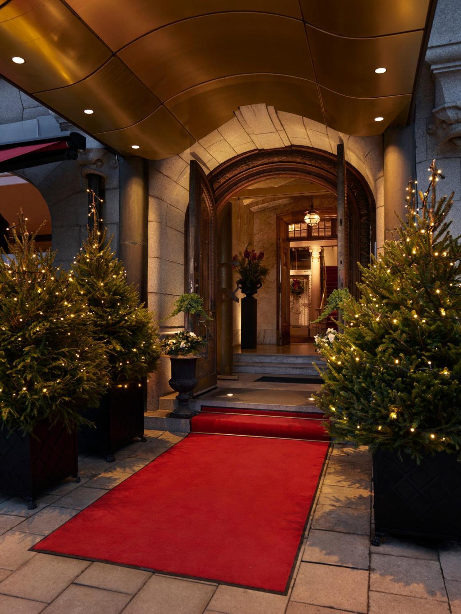 Hotel Diplomat Stockholm Exterior foto Entrance to the hotel